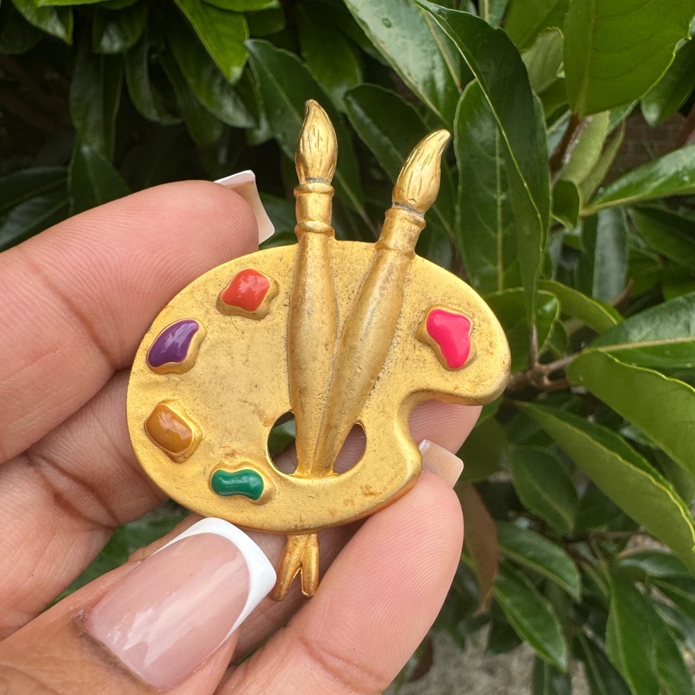 Brooch